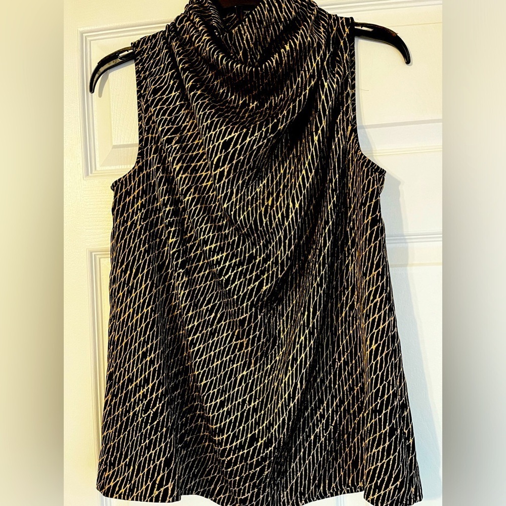 Halston small Silky Sleeveless top